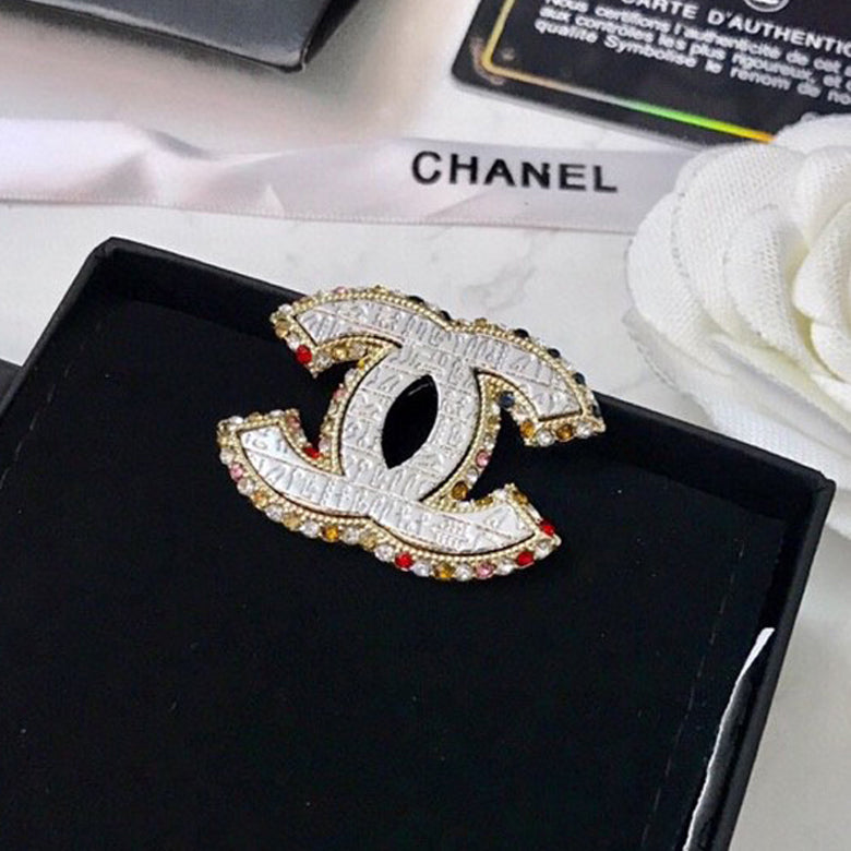 18K  Chanel Diamonds Brooch