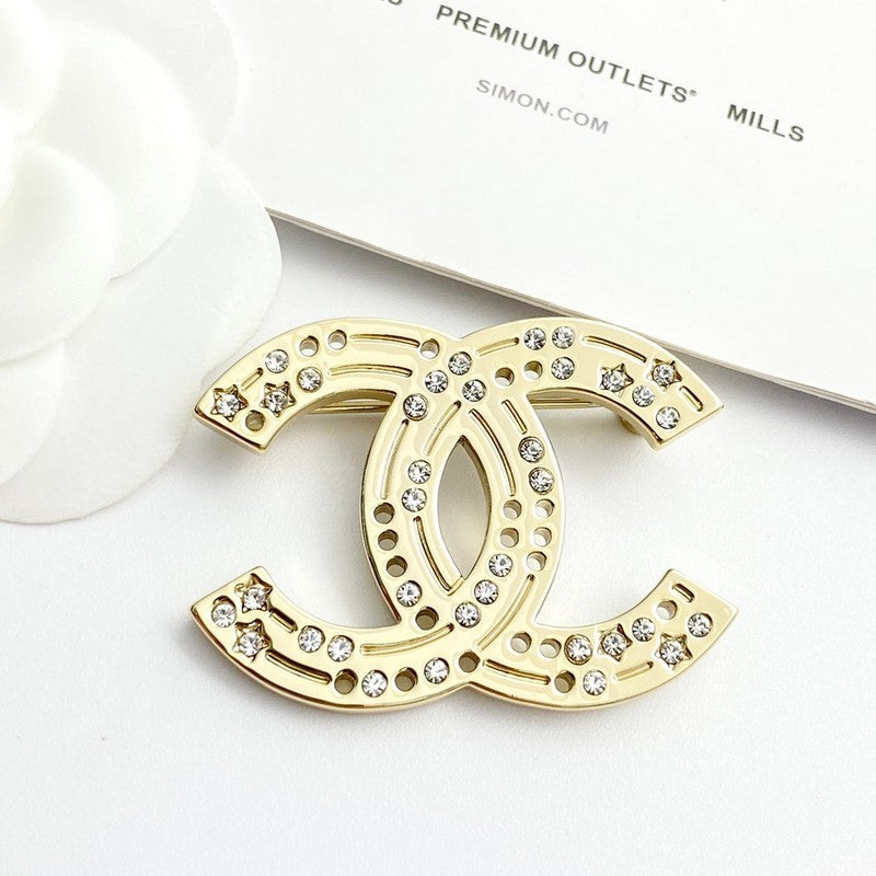 18K  Chanel 24A Diamond Gold Brooch