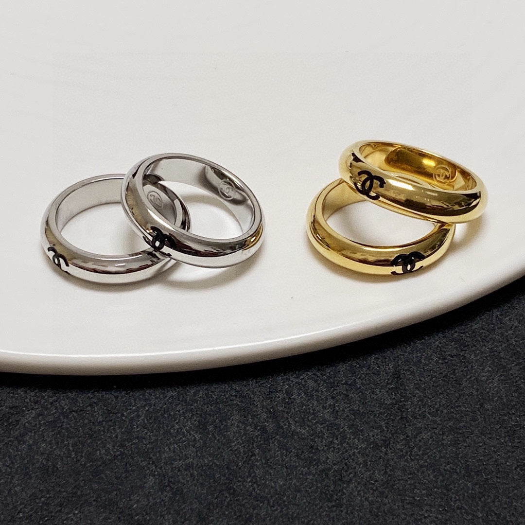 18K  Chanel Coco Ring